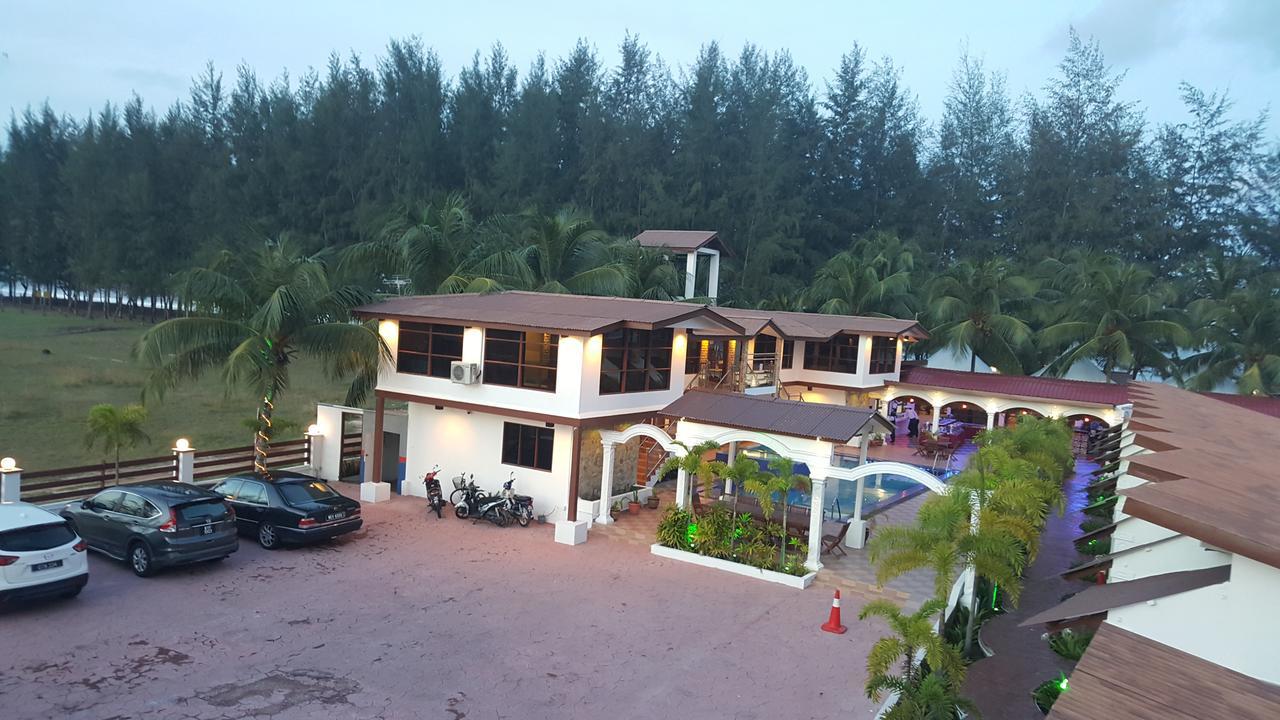 Alsafina Kijal Beach Resort & Restaurant Exterior foto