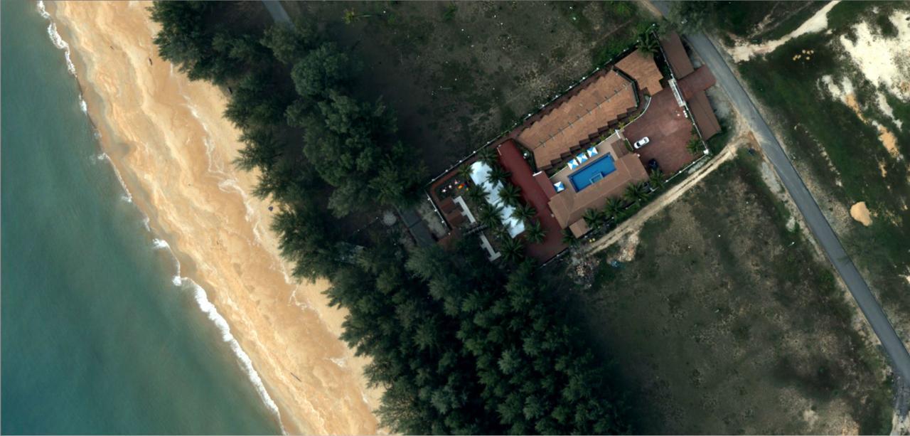 Alsafina Kijal Beach Resort & Restaurant Exterior foto
